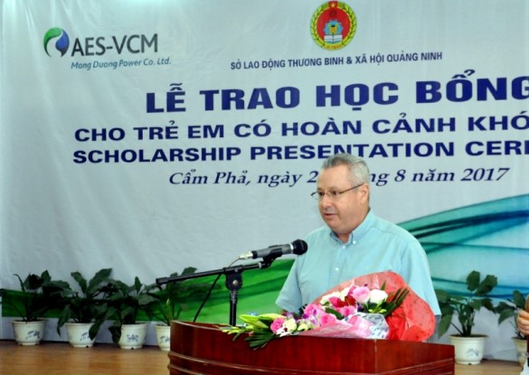 images975634_trao_hoc_bong__2_
