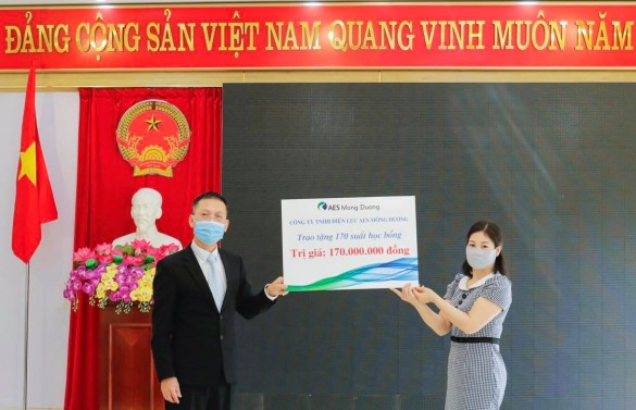 Trao bang tuong trung